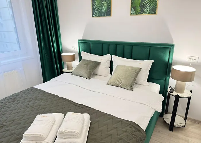 Luxury Apartments Near Coresi Mall By Glam - Parking Option